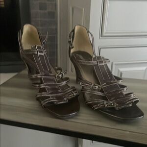 Tahari Brown Elegant Heels with Strappy Design size 9